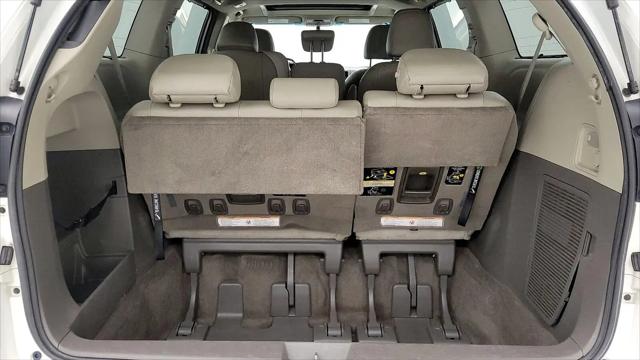 2015 Toyota Sienna XLE 8 Passenger