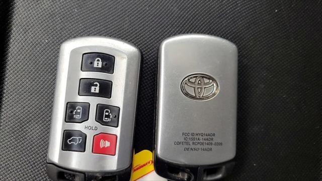 2015 Toyota Sienna XLE 8 Passenger