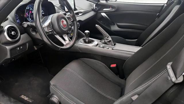 2017 Fiat 124 Spider Classica