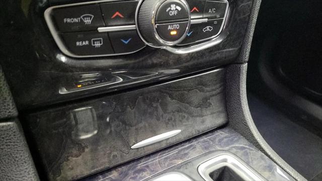 2023 Chrysler 300 Touring L AWD