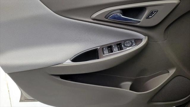 2022 Chevrolet Malibu FWD 1FL