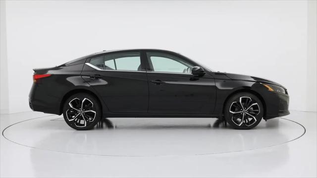 2023 Nissan Altima SR Intelligent AWD