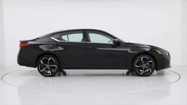 2023 Nissan Altima SR Intelligent AWD