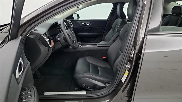 2024 Volvo S60 B5 Plus Dark Theme