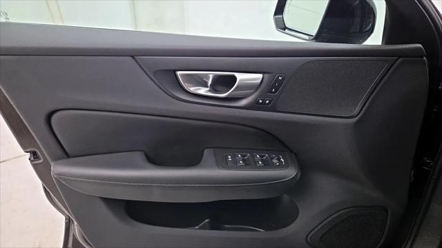 2024 Volvo S60 B5 Plus Dark Theme