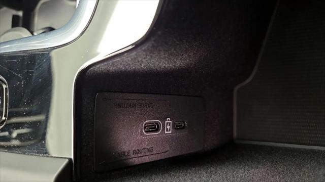 2024 Volvo S60 B5 Plus Dark Theme