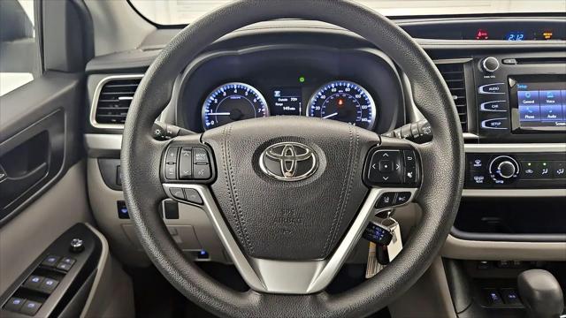 2019 Toyota Highlander LE
