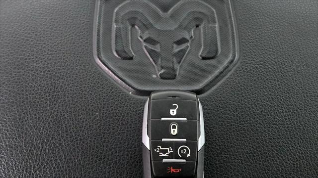 2019 Ram 1500 Laramie Crew Cab 4x4 5'7" Box