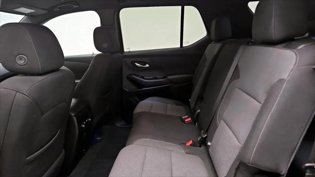 2022 Chevrolet Traverse AWD LT Cloth