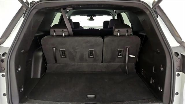 2022 Chevrolet Traverse AWD LT Cloth