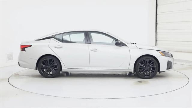 2023 Nissan Altima SR FWD