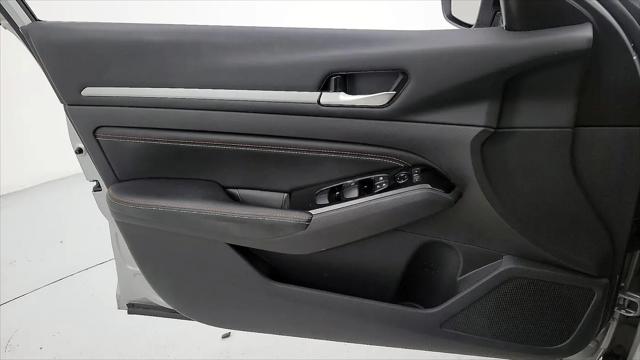 2023 Nissan Altima SR FWD