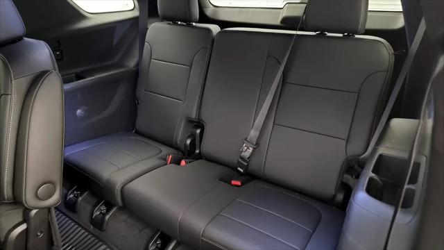 2023 Chevrolet Traverse AWD LT Leather