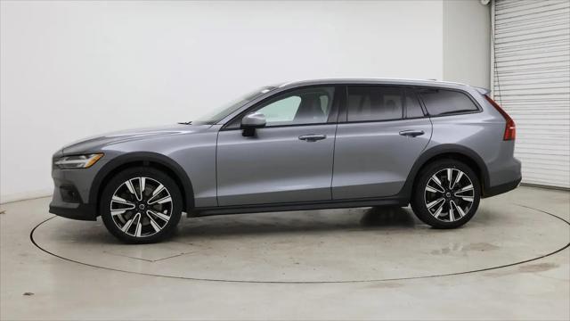2021 Volvo V60 Cross Country T5