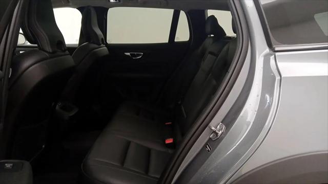 2021 Volvo V60 Cross Country T5
