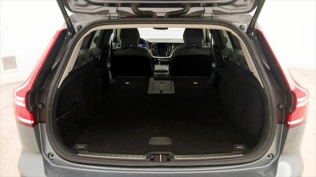 2021 Volvo V60 Cross Country T5