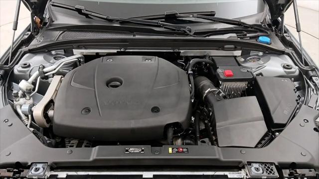 2021 Volvo V60 Cross Country T5