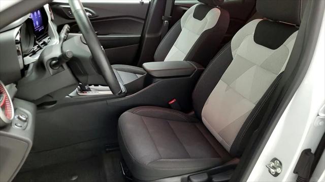 2025 Chevrolet Trax FWD 1RS