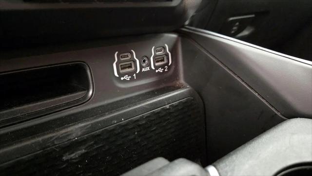 2020 Ram 1500 Big Horn Crew Cab 4x4 5'7" Box