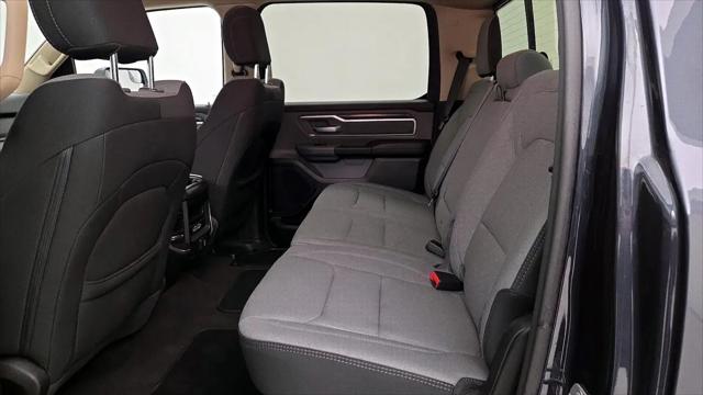 2020 Ram 1500 Big Horn Crew Cab 4x4 5'7" Box