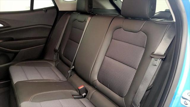 2025 Chevrolet Trax FWD LT