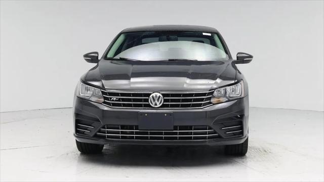 2017 Volkswagen Passat 1.8T R-Line