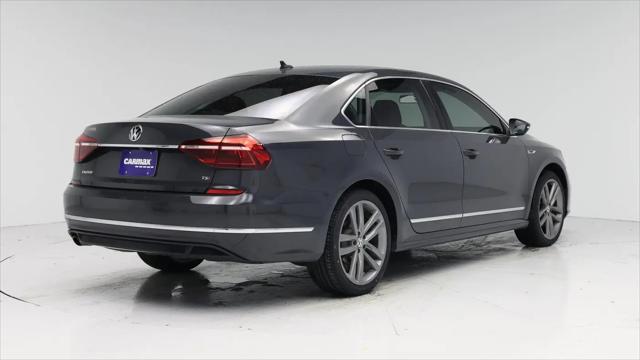2017 Volkswagen Passat 1.8T R-Line