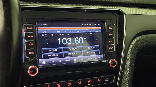 2017 Volkswagen Passat 1.8T R-Line