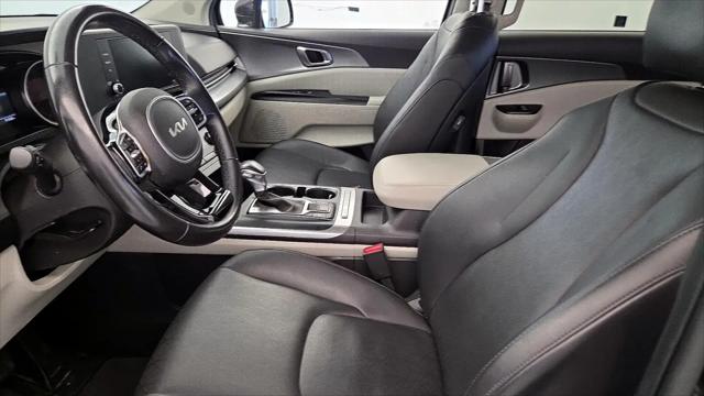 2022 Kia Carnival MPV LX Seat Package