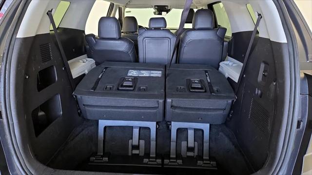 2022 Kia Carnival MPV LX Seat Package