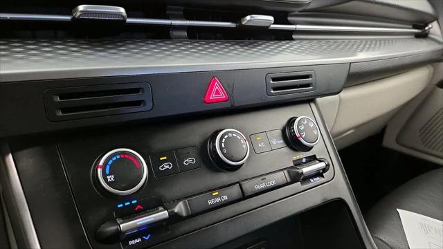 2022 Kia Carnival MPV LX Seat Package