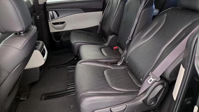 2022 Kia Carnival MPV LX Seat Package