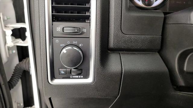 2024 Ram 1500 Classic Warlock Crew Cab 4x2 5'7" Box