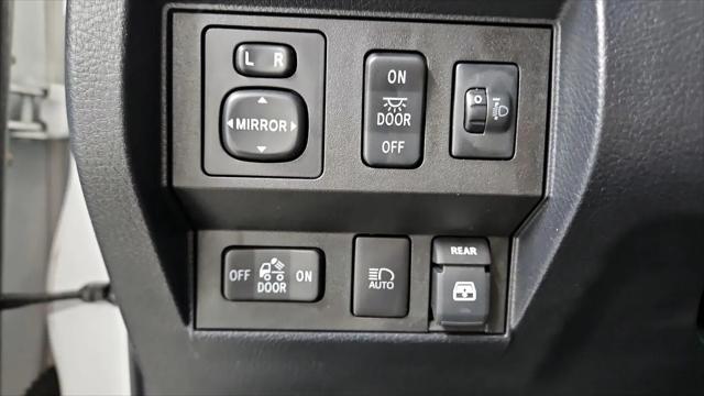 2018 Toyota Tundra SR5 5.7L V8