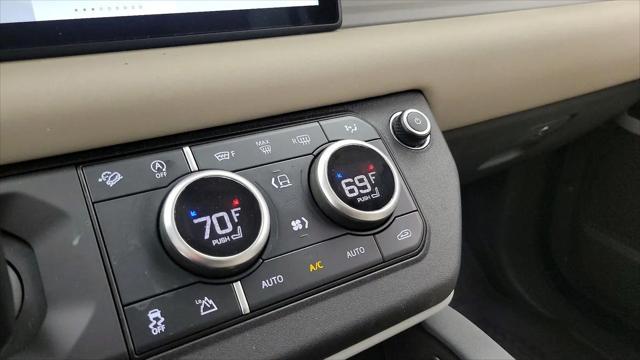 2023 Land Rover Defender 110 SE