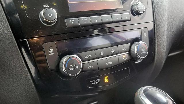 2017 Nissan Rogue Sport SV