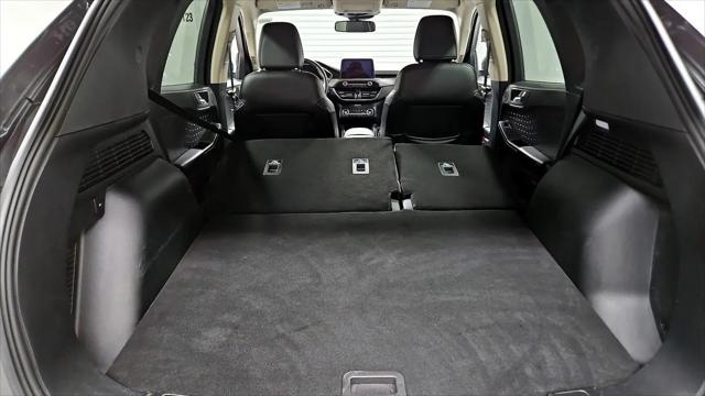 2020 Ford Escape Titanium Hybrid
