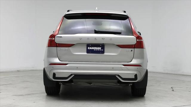 2024 Volvo XC60 B5 Ultimate Dark Theme