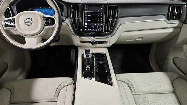 2024 Volvo XC60 B5 Ultimate Dark Theme