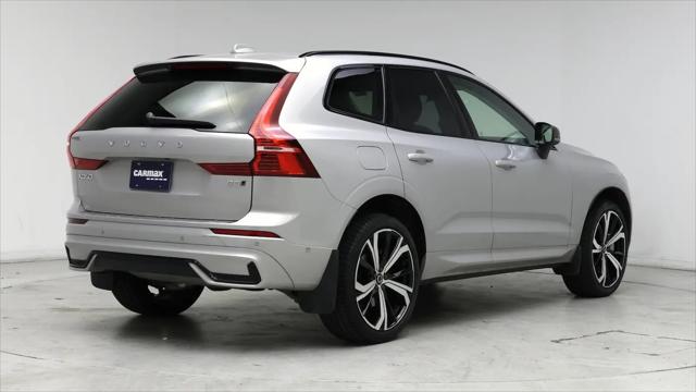 2024 Volvo XC60 B5 Ultimate Dark Theme