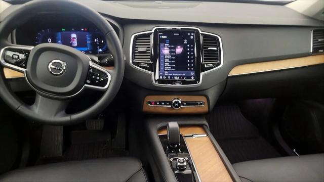 2024 Volvo XC90 B6 Plus Bright Theme 7-Seater