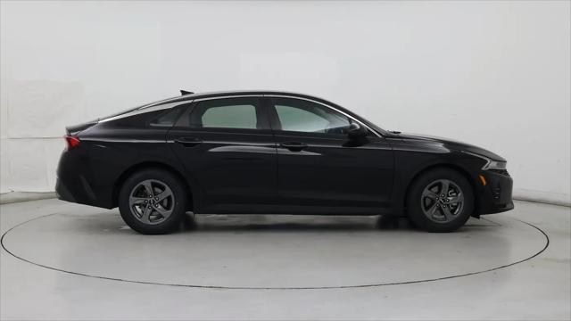 2022 Kia K5 LX