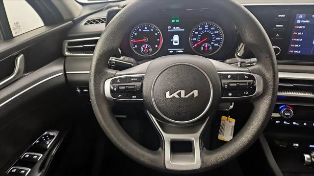 2022 Kia K5 LX