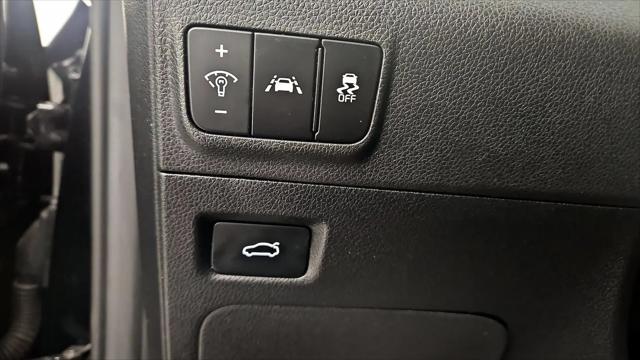 2022 Kia K5 LX