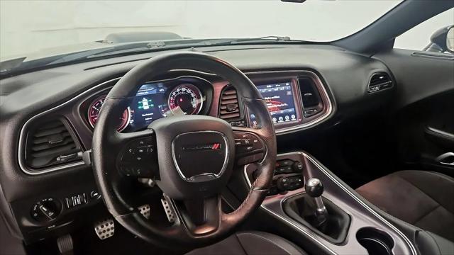 2017 Dodge Challenger 392 Hemi Scat Pack Shaker
