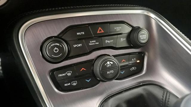 2017 Dodge Challenger 392 Hemi Scat Pack Shaker