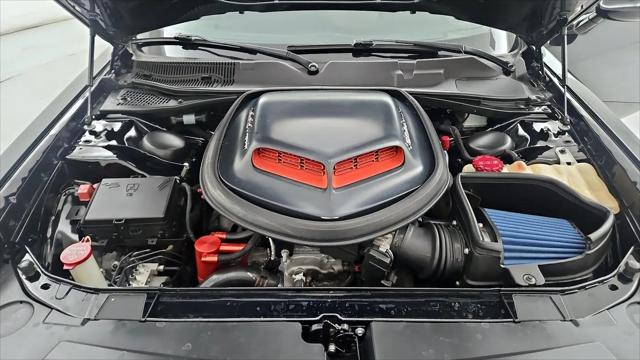 2017 Dodge Challenger 392 Hemi Scat Pack Shaker