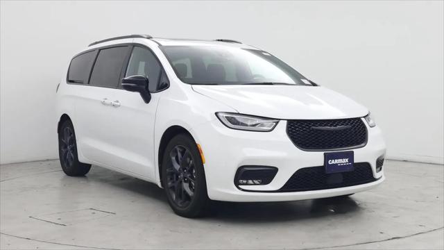 2025 Chrysler Pacifica Limited for sale in Irvine, CA
