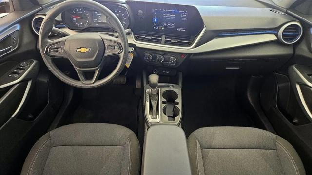 2025 Chevrolet Trax FWD LS