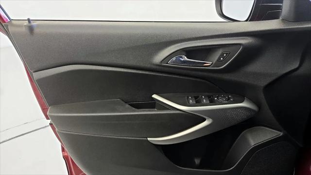 2025 Chevrolet Trax FWD LS